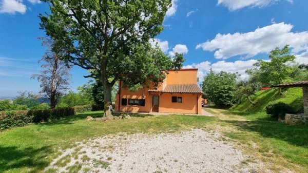 casa indipendente in vendita a Pesaro in zona Monteciccardo
