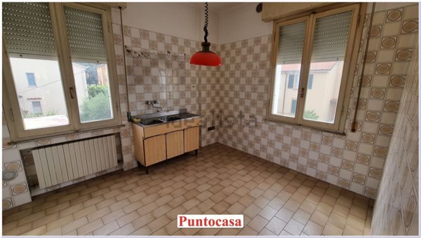 appartamento in vendita a Pesaro in zona Centro Città