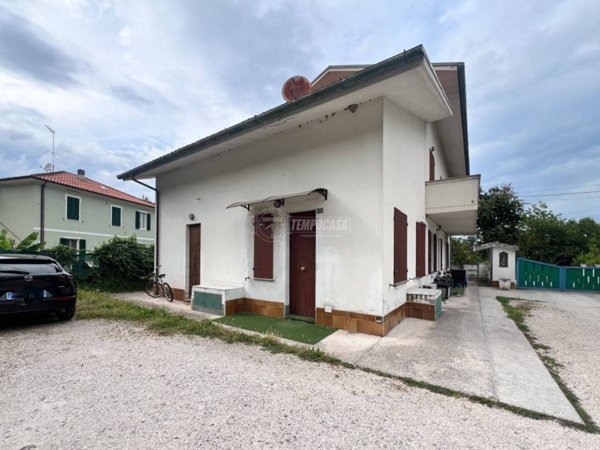 casa indipendente in vendita a Pesaro in zona Santa Veneranda