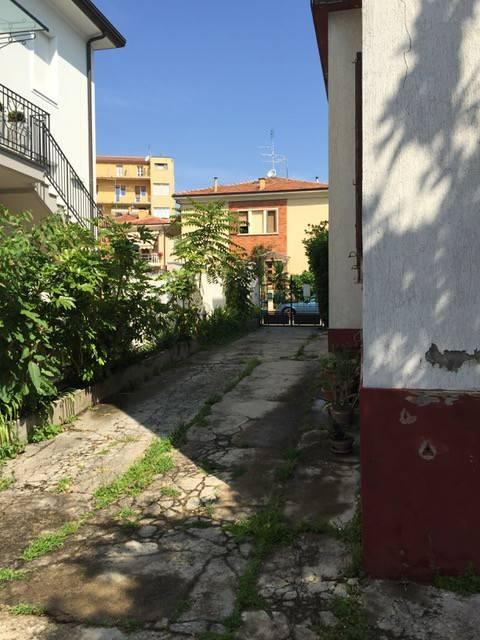 casa indipendente in vendita a Pesaro in zona Centro Città