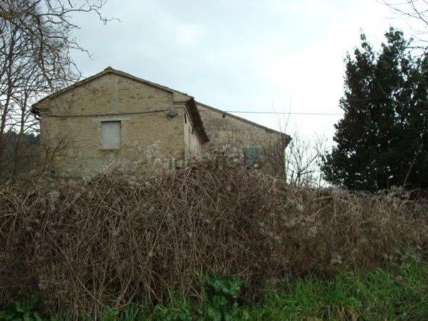 casa indipendente in vendita a Pesaro in zona Santa Veneranda