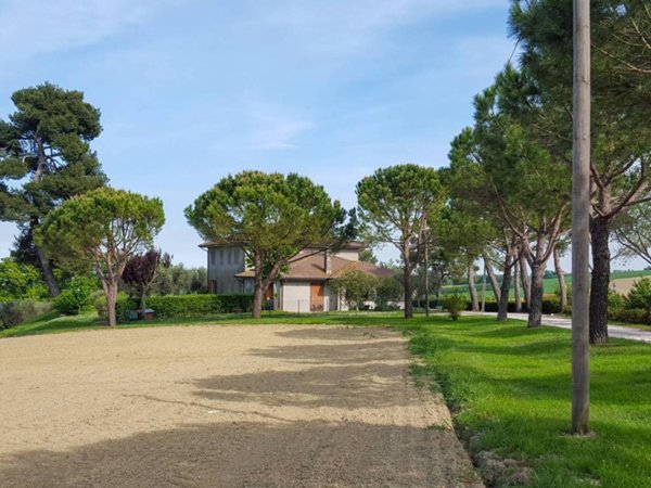 casa indipendente in vendita a Pesaro in zona Monteciccardo