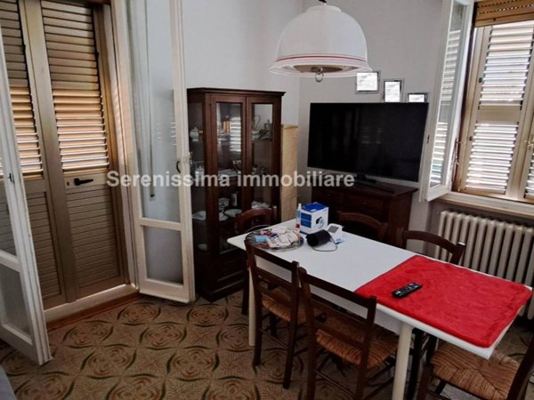 casa indipendente in vendita a Pesaro in zona Villa Ceccolini