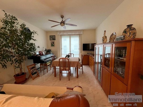 casa indipendente in vendita a Pesaro in zona Villa Ceccolini
