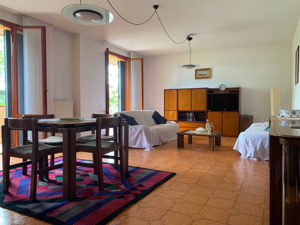 appartamento in vendita a Pesaro in zona Villa Ceccolini