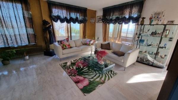 casa indipendente in vendita a Pesaro in zona Mare