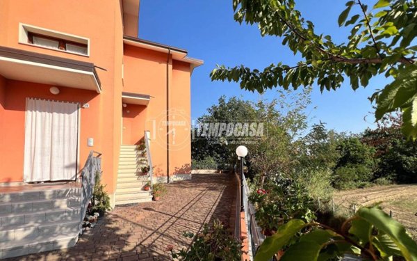 appartamento in vendita a Pesaro in zona Novilara