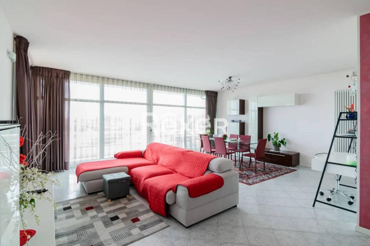 casa indipendente in vendita a Pesaro in zona Mare