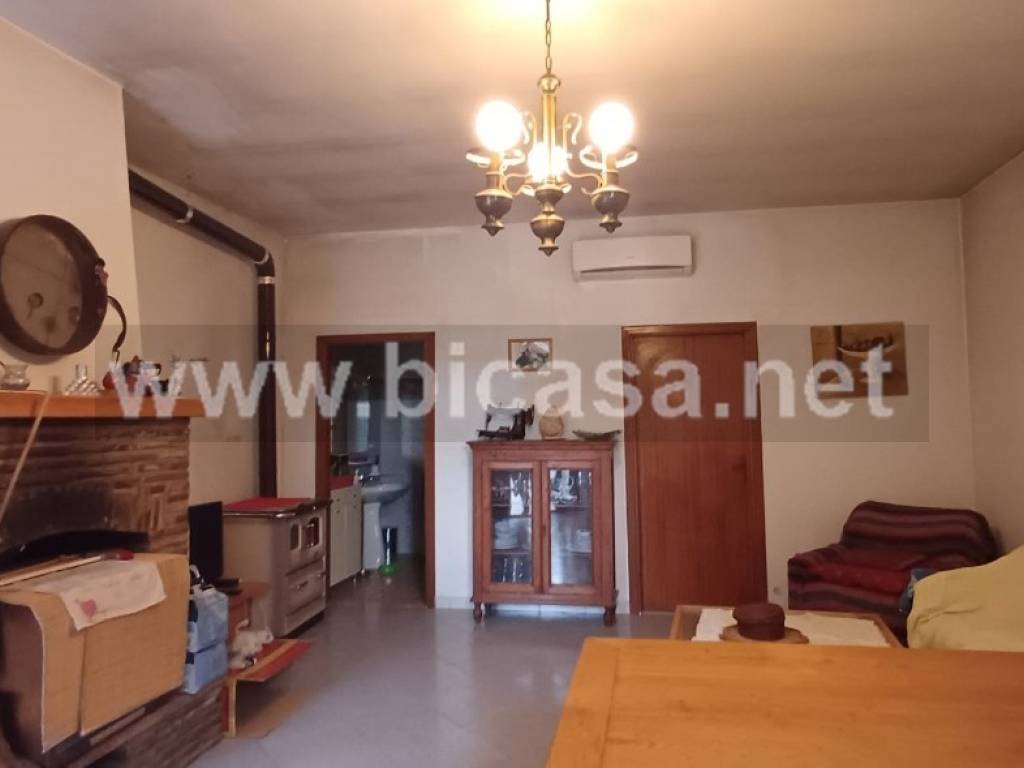 casa indipendente in vendita a Pesaro in zona Novilara