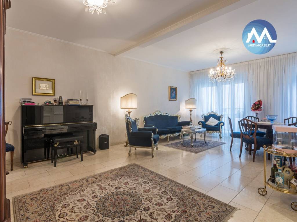 appartamento in vendita a Pesaro in zona Mare