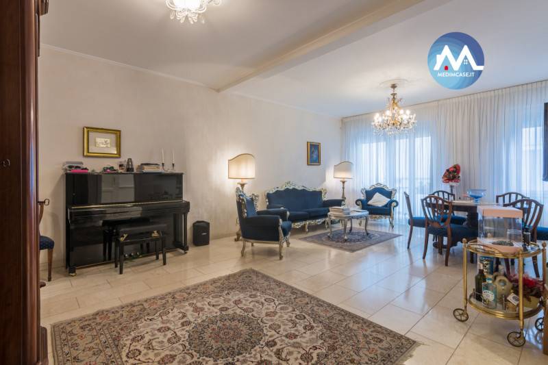 appartamento in vendita a Pesaro in zona Centro Città