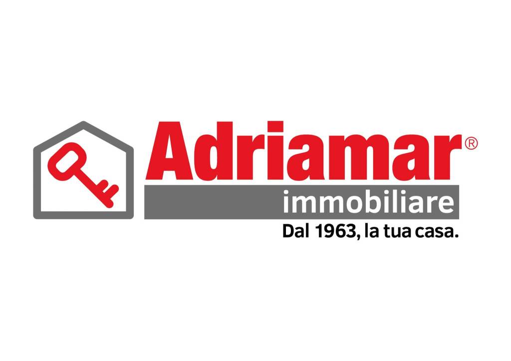 negozio in vendita a Pesaro in zona Centro Città