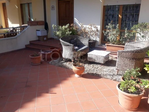 casa indipendente in vendita a Pesaro