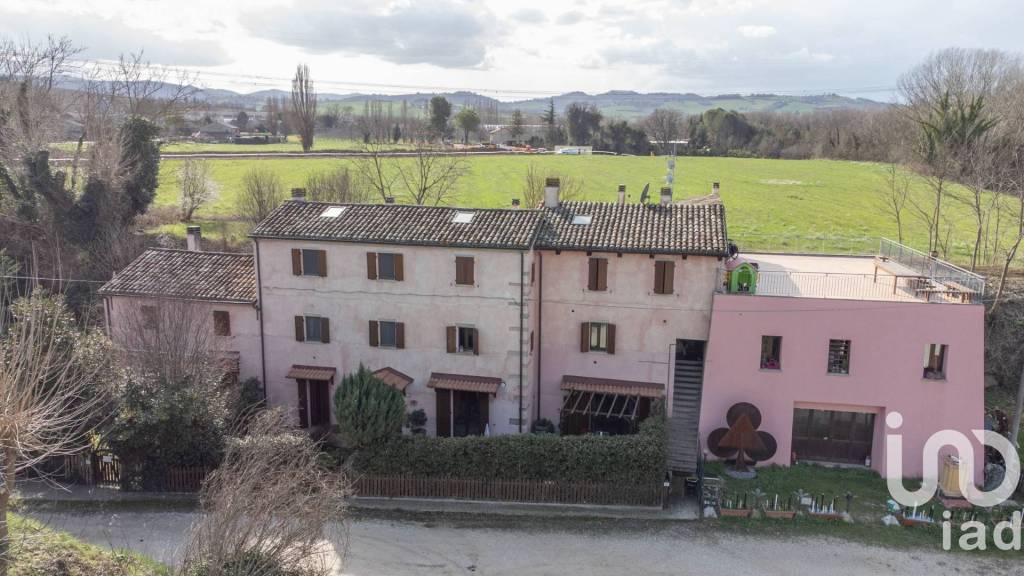 appartamento in vendita a Pesaro in zona Candelara