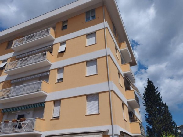 appartamento in vendita a Pesaro in zona Centro Città