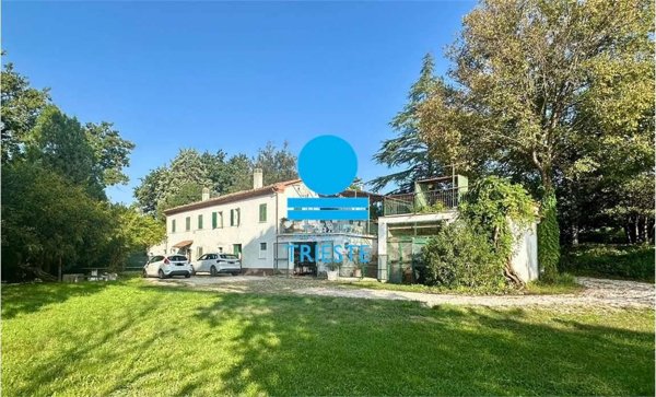 casa indipendente in vendita a Pesaro