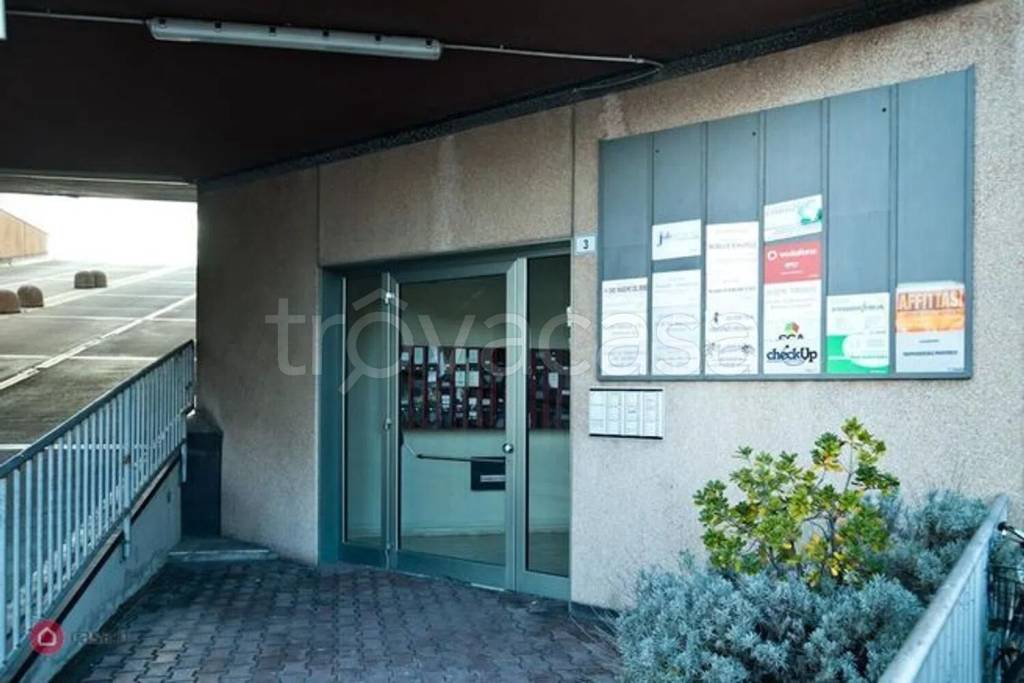 casa indipendente in vendita a Pesaro