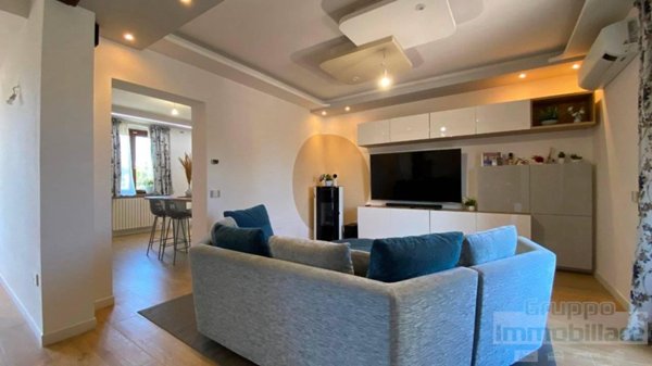 casa indipendente in vendita a Pesaro in zona Mare