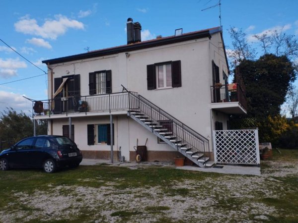 casa indipendente in vendita a Pesaro in zona Villa Fastiggi