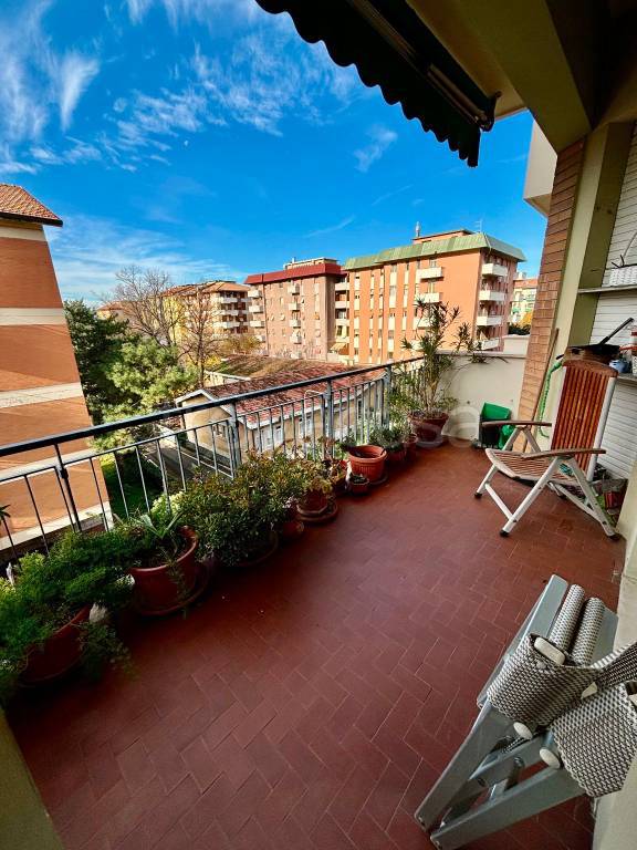 appartamento in vendita a Pesaro in zona Loreto
