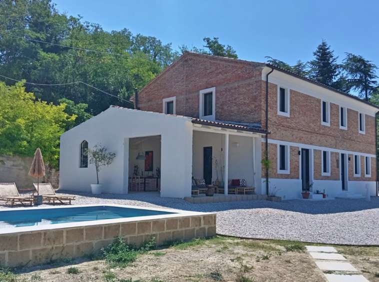 casa indipendente in vendita a Pesaro in zona San Bartolo