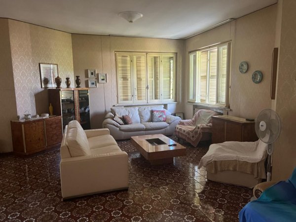 casa indipendente in vendita a Pesaro in zona Mare