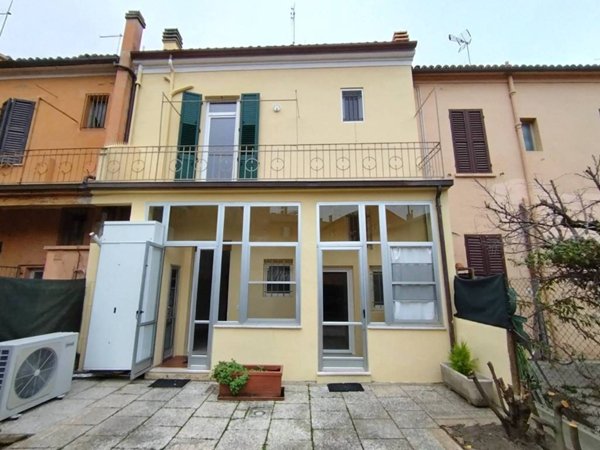 casa indipendente in vendita a Pesaro in zona Centro Città