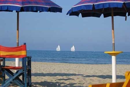 negozio in vendita a Pesaro in zona Mare