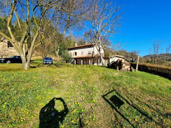 casa indipendente in vendita a Pesaro