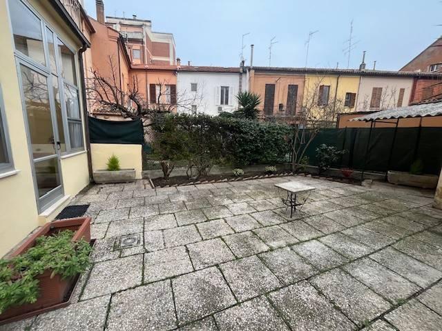 casa indipendente in vendita a Pesaro in zona Mare