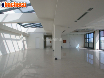 ufficio in vendita a Pesaro