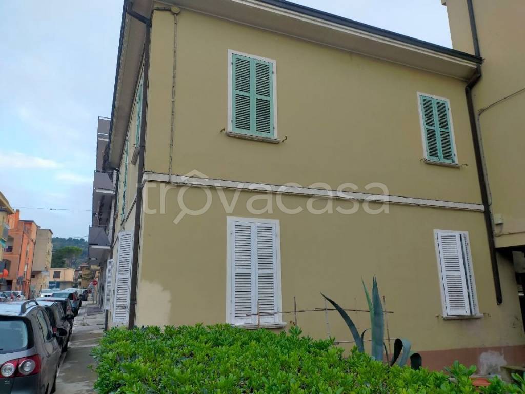 casa indipendente in vendita a Pesaro