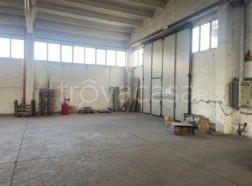 locale commerciale in vendita a Pesaro