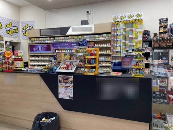 negozio in vendita a Pesaro in zona Baia Flaminia