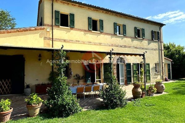 casa indipendente in vendita a Pesaro in zona Mare
