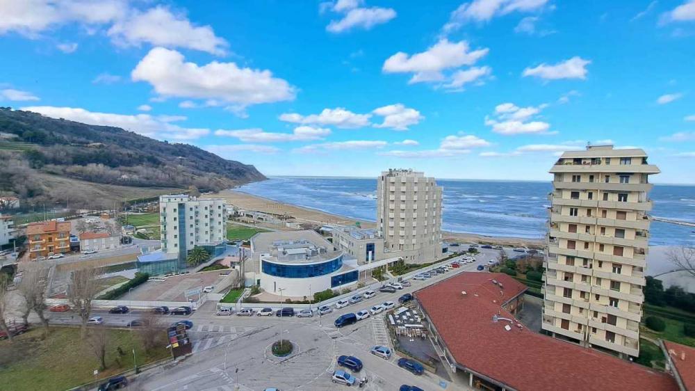 appartamento in vendita a Pesaro in zona Baia Flaminia