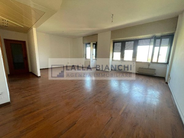appartamento in vendita a Pesaro in zona Centro Città