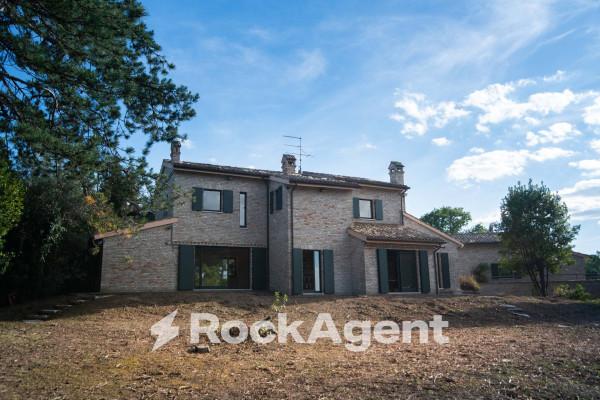casa indipendente in vendita a Pesaro in zona Mare