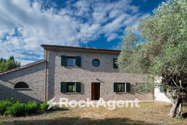 casa indipendente in vendita a Pesaro in zona Mare