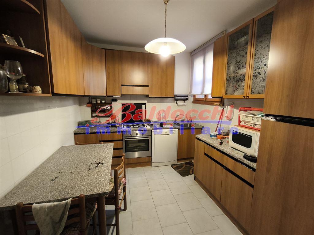 casa indipendente in vendita a Pesaro in zona Novilara
