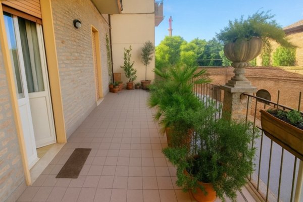 appartamento in vendita a Pesaro in zona Centro Città