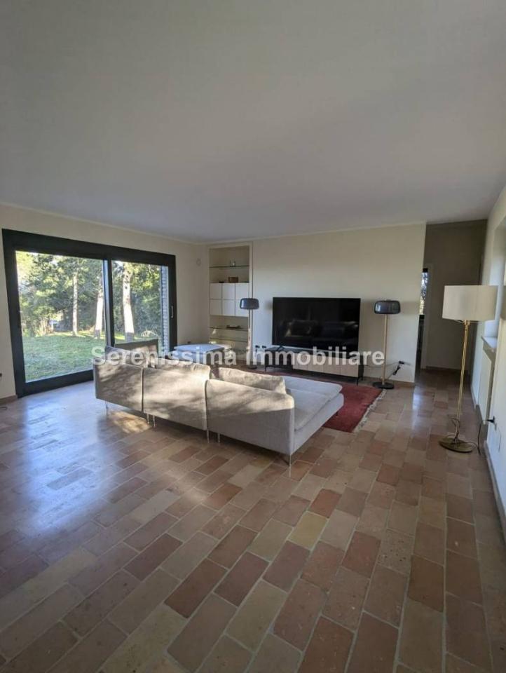 casa indipendente in vendita a Pesaro in zona Mare
