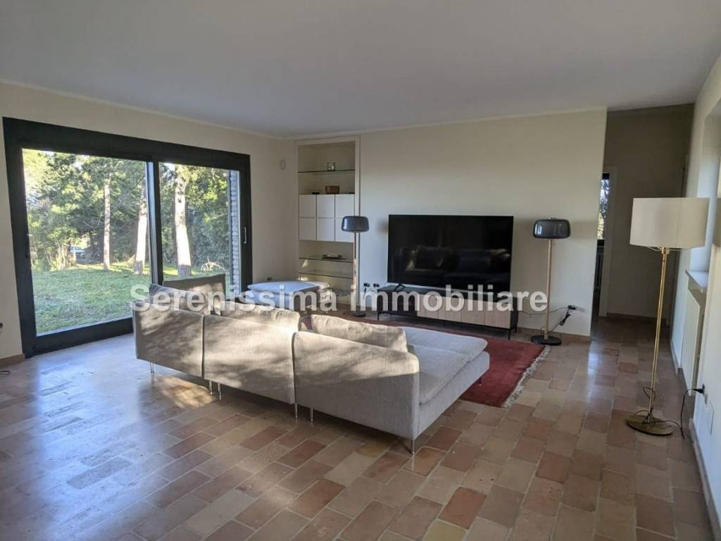 casa indipendente in vendita a Pesaro in zona Mare