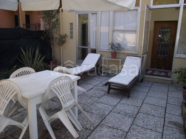 casa indipendente in vendita a Pesaro in zona Centro Città