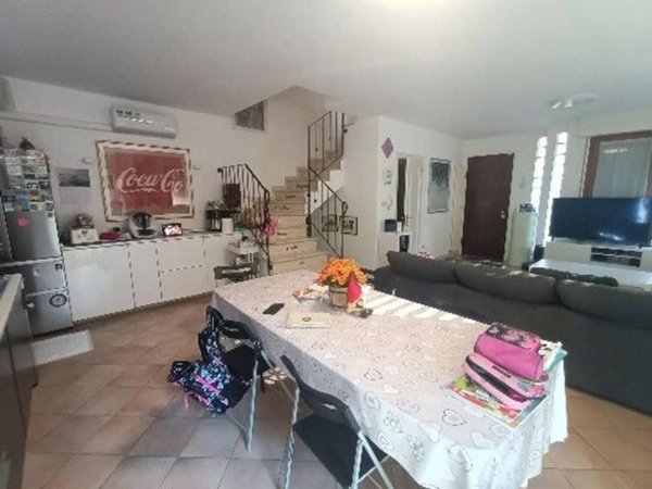 casa indipendente in vendita a Pesaro
