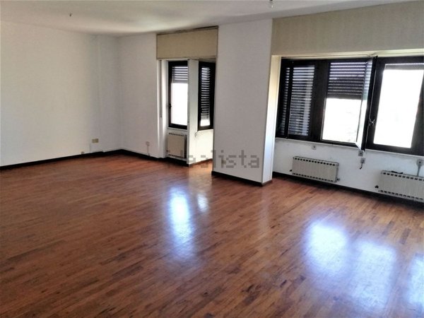 appartamento in vendita a Pesaro in zona Centro Città
