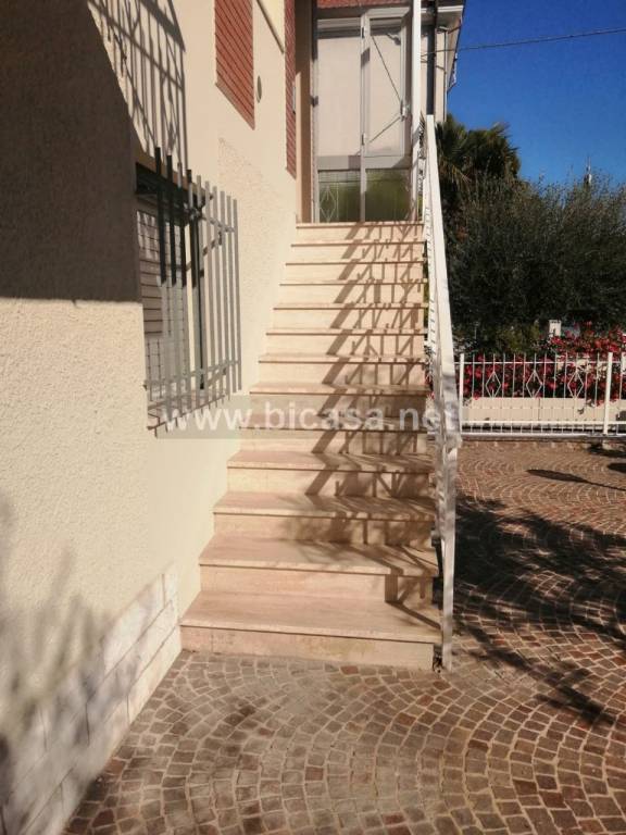appartamento in vendita a Pesaro in zona Villa Fastiggi