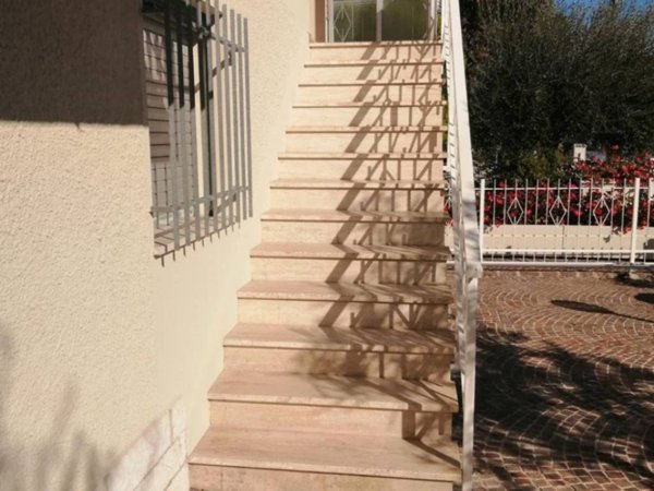 casa indipendente in vendita a Pesaro in zona Villa Fastiggi