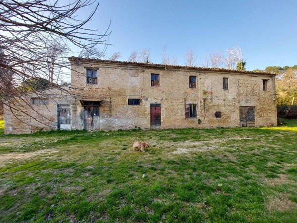 casa indipendente in vendita a Pesaro in zona San Bartolo