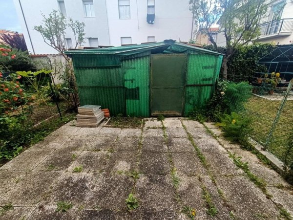 appartamento in vendita a Pesaro in zona Villa Fastiggi